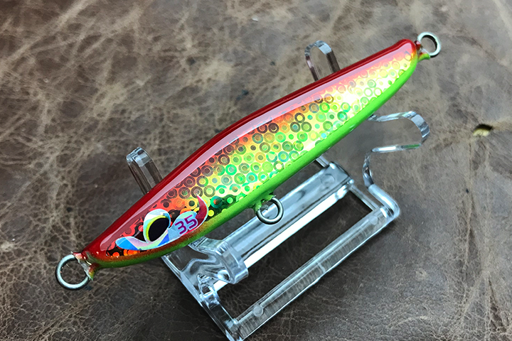 クレセントフラットモデル ホログラム レッドチャート